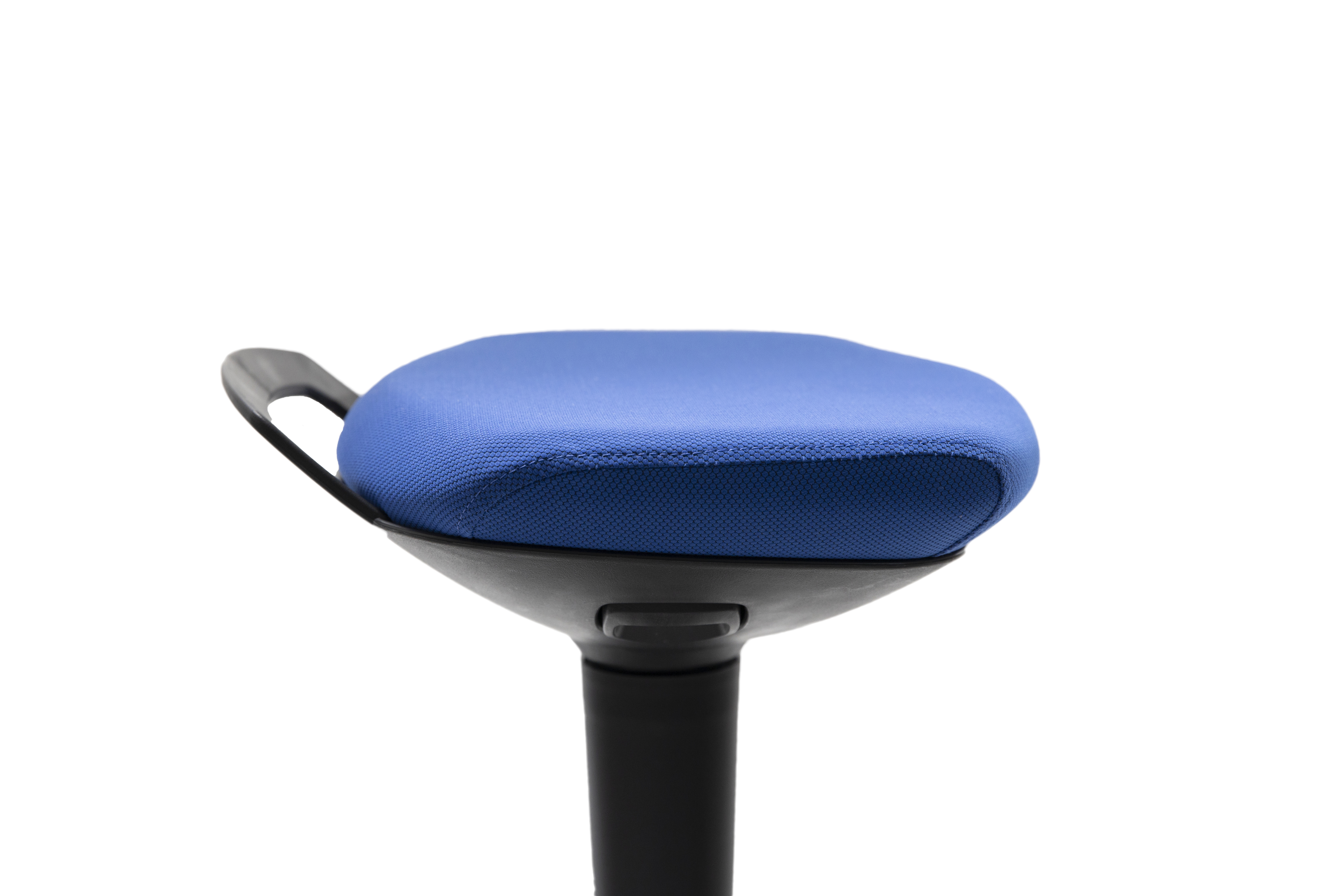 I11136-08_Sitz1 Stehhocker Marco – Ergonomischer Stehhocker höhenverstellbar für aktives Arbeiten